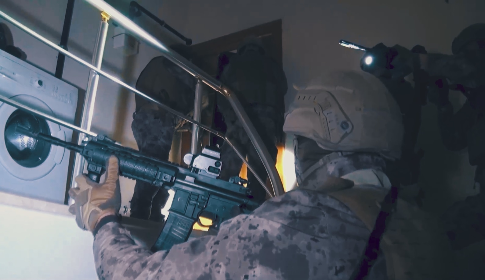 Geçerli görselin alternatif metni yok. Dosya adı: uyus.jpg