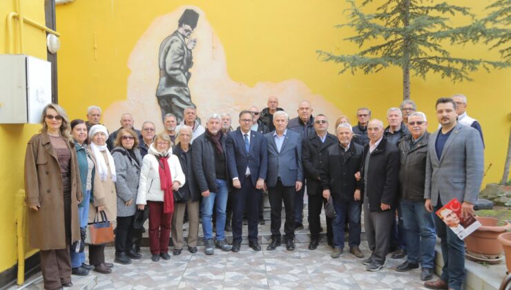 ‘Devrim yasalarını yok saymak, bindiği dalı kesmektir’