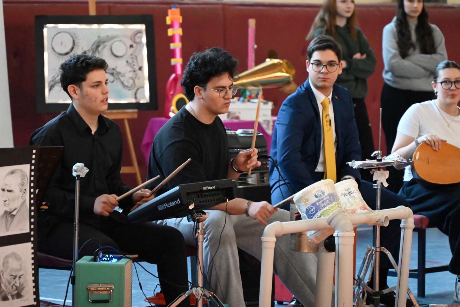 Geçerli görselin alternatif metni yok. Dosya adı: 70b835a6-90c3-4a7c-8306-86e14a585df3.jpg