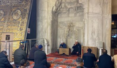 YRP, Erbakan’ı dualarla andı