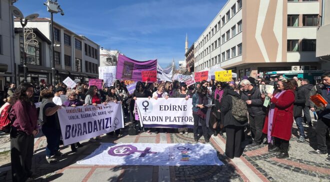 ‘Bu karanlığa teslim olmayacağız’
