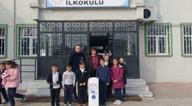 Uzunköprü Belediye’sinden okullara su sebili!