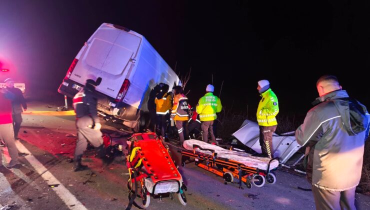 Keşan’da feci kaza; 2 ölü, 1 yaralı