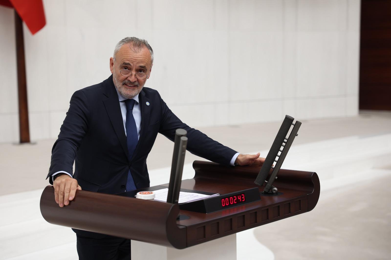 Geçerli görselin alternatif metni yok. Dosya adı: akalin.jpg