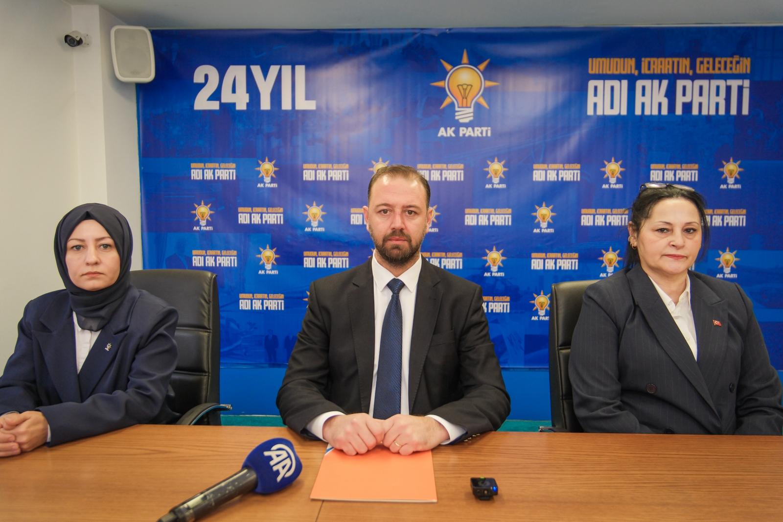 Geçerli görselin alternatif metni yok. Dosya adı: akp.jpg