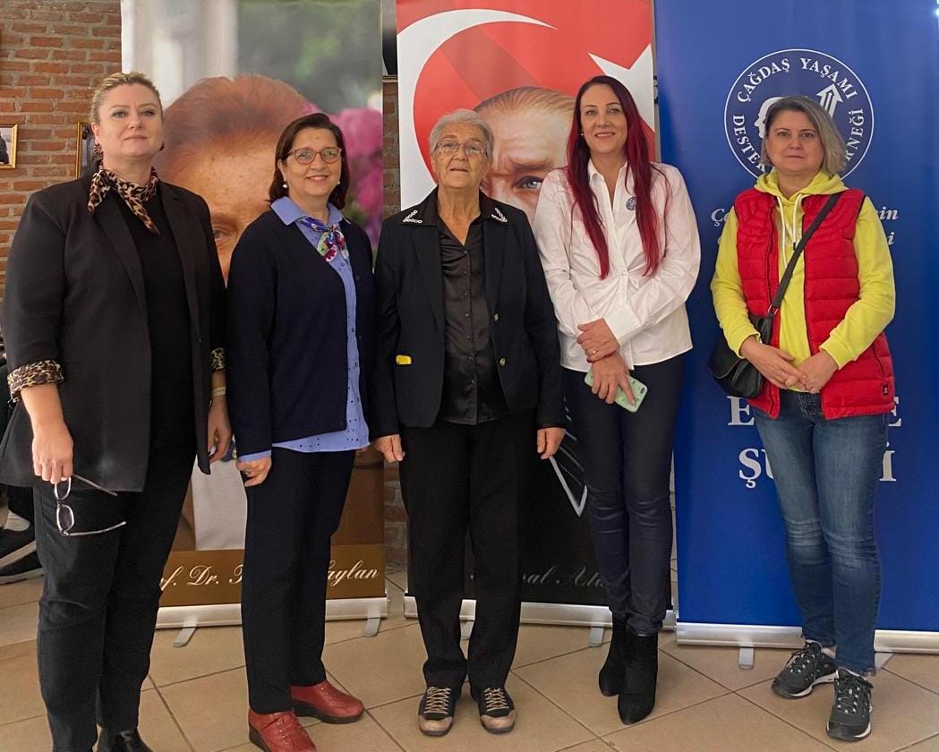 Geçerli görselin alternatif metni yok. Dosya adı: cydd.jpg