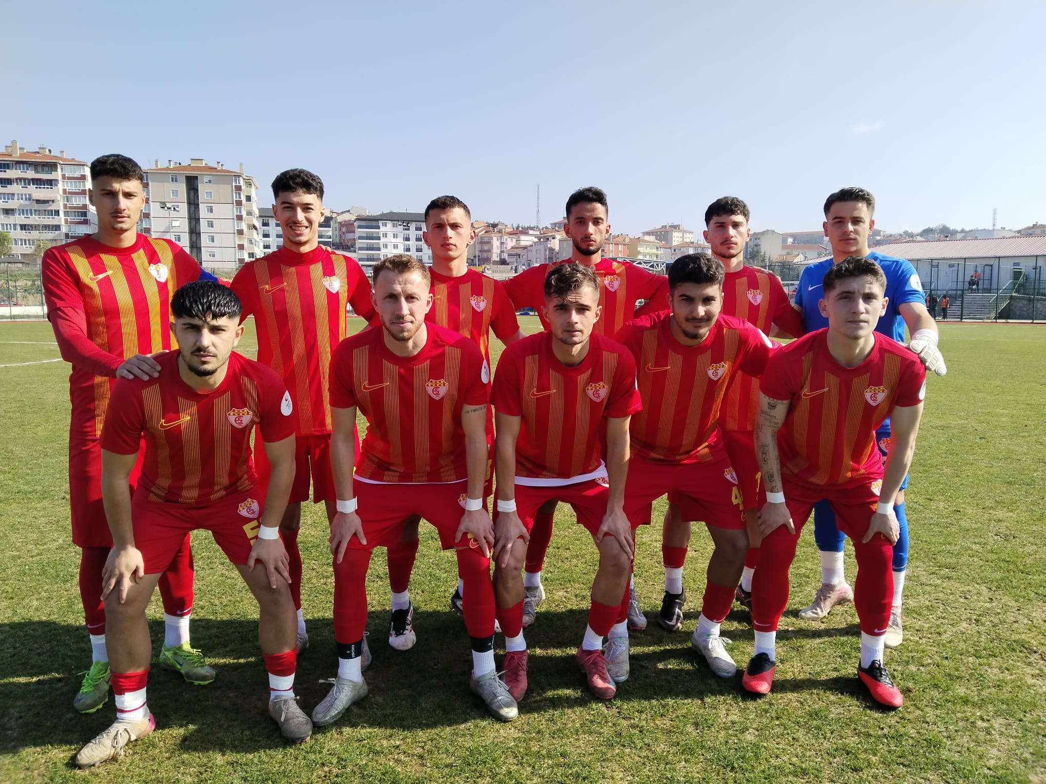 Geçerli görselin alternatif metni yok. Dosya adı: edirnespor7.jpg