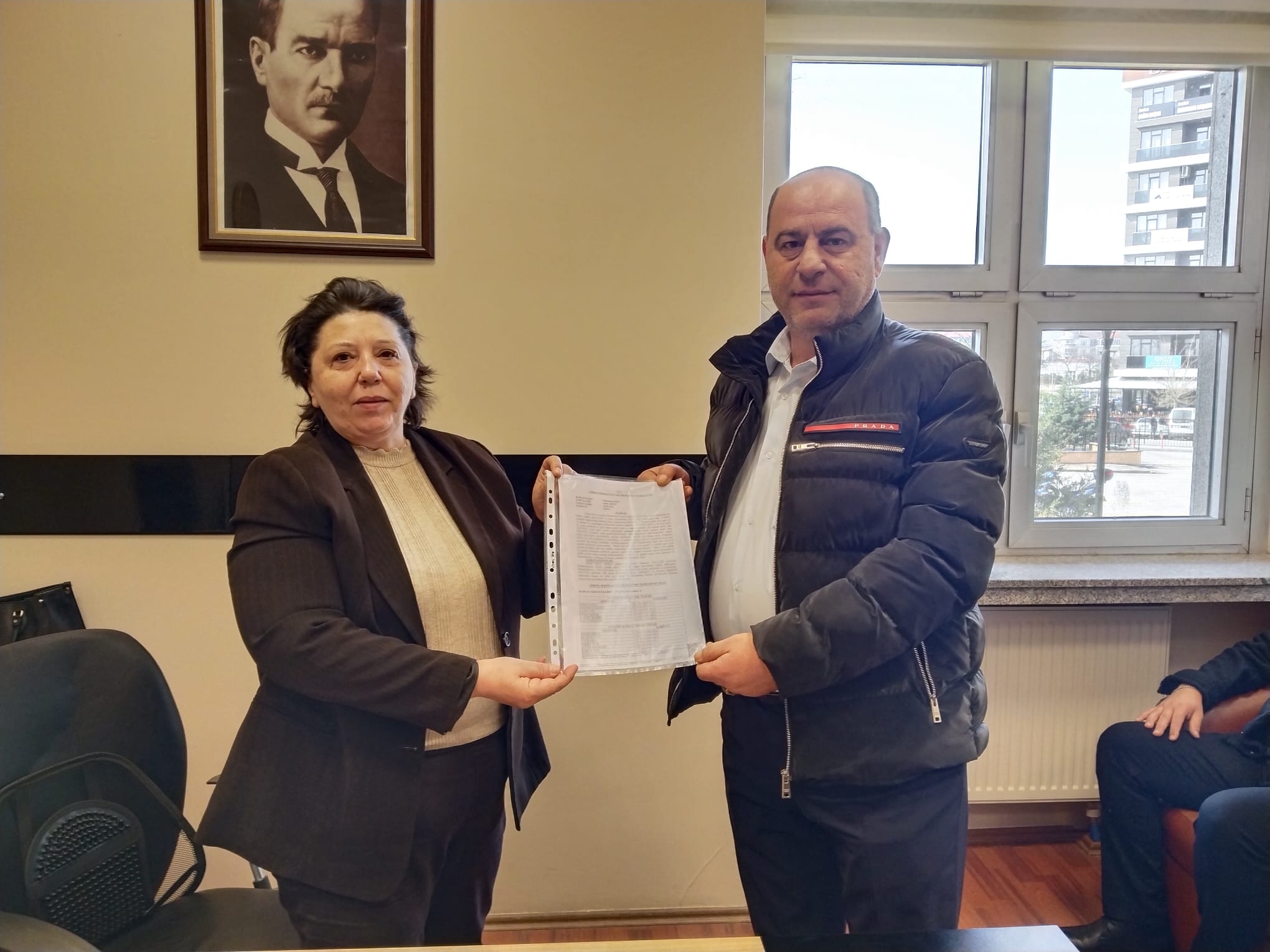 Geçerli görselin alternatif metni yok. Dosya adı: ellibir.jpg