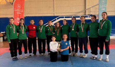 Kadın güreşçilerin başarısı