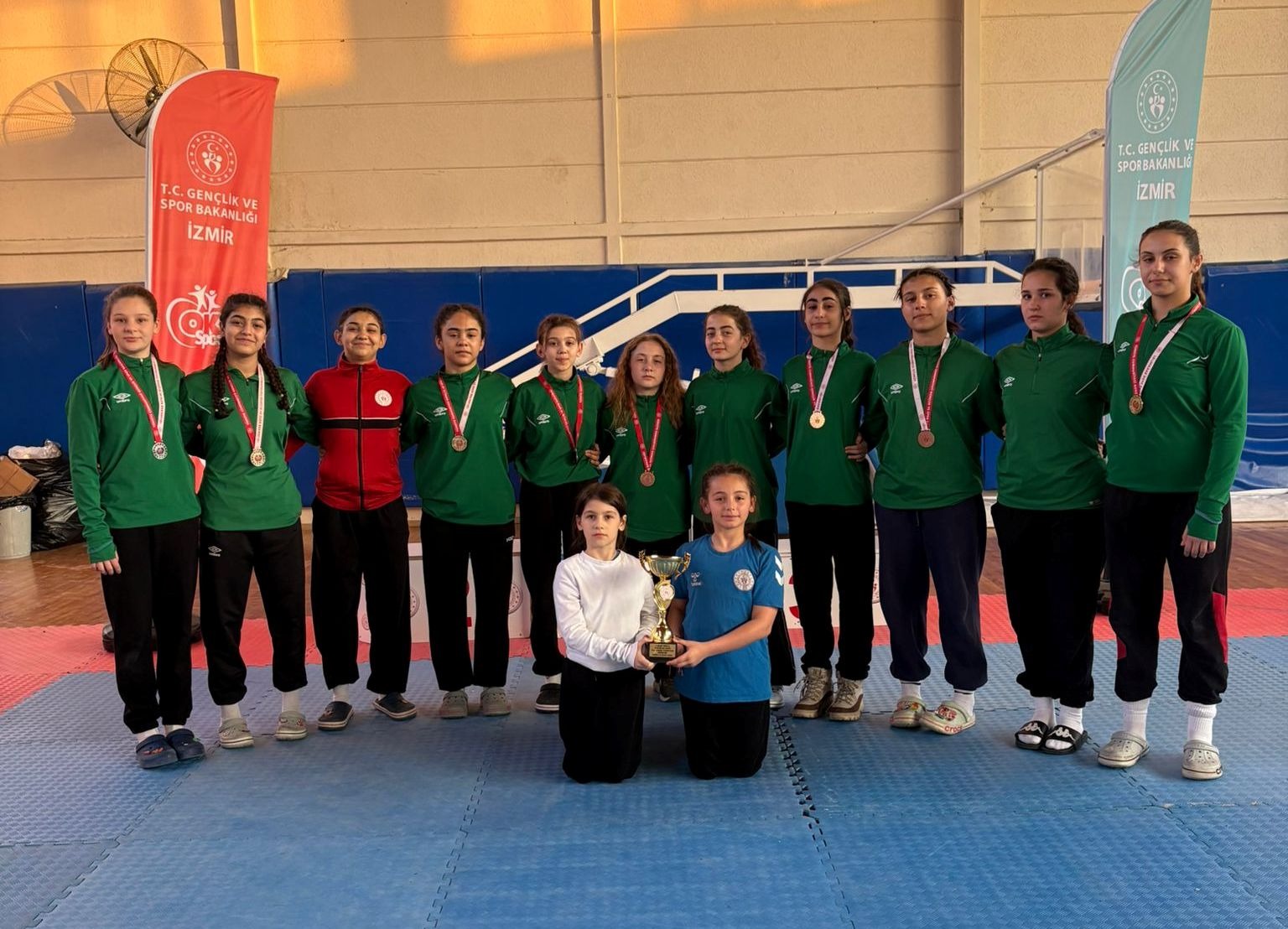 Geçerli görselin alternatif metni yok. Dosya adı: gures.jpg