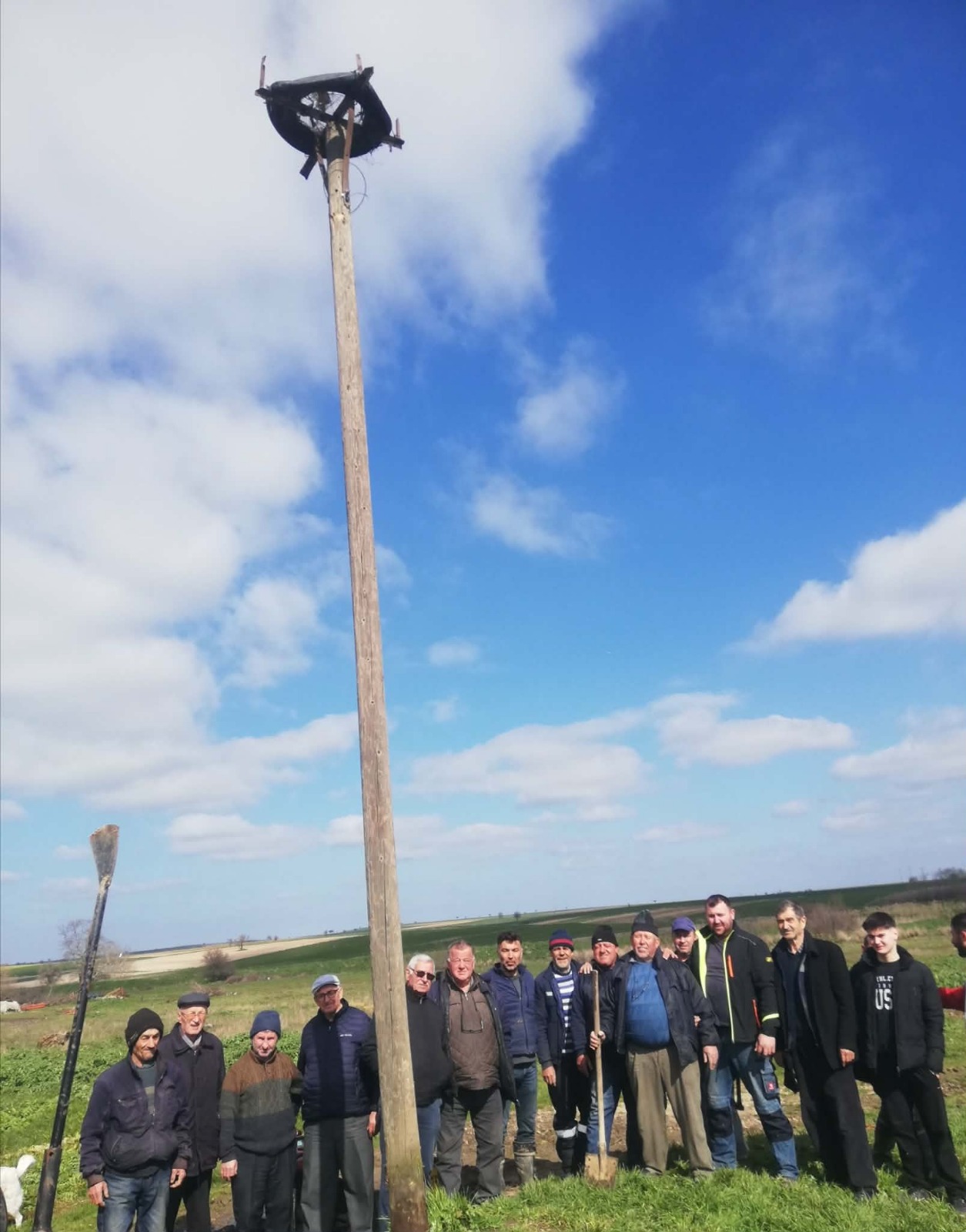 Geçerli görselin alternatif metni yok. Dosya adı: leylek-yuvasi1.jpg