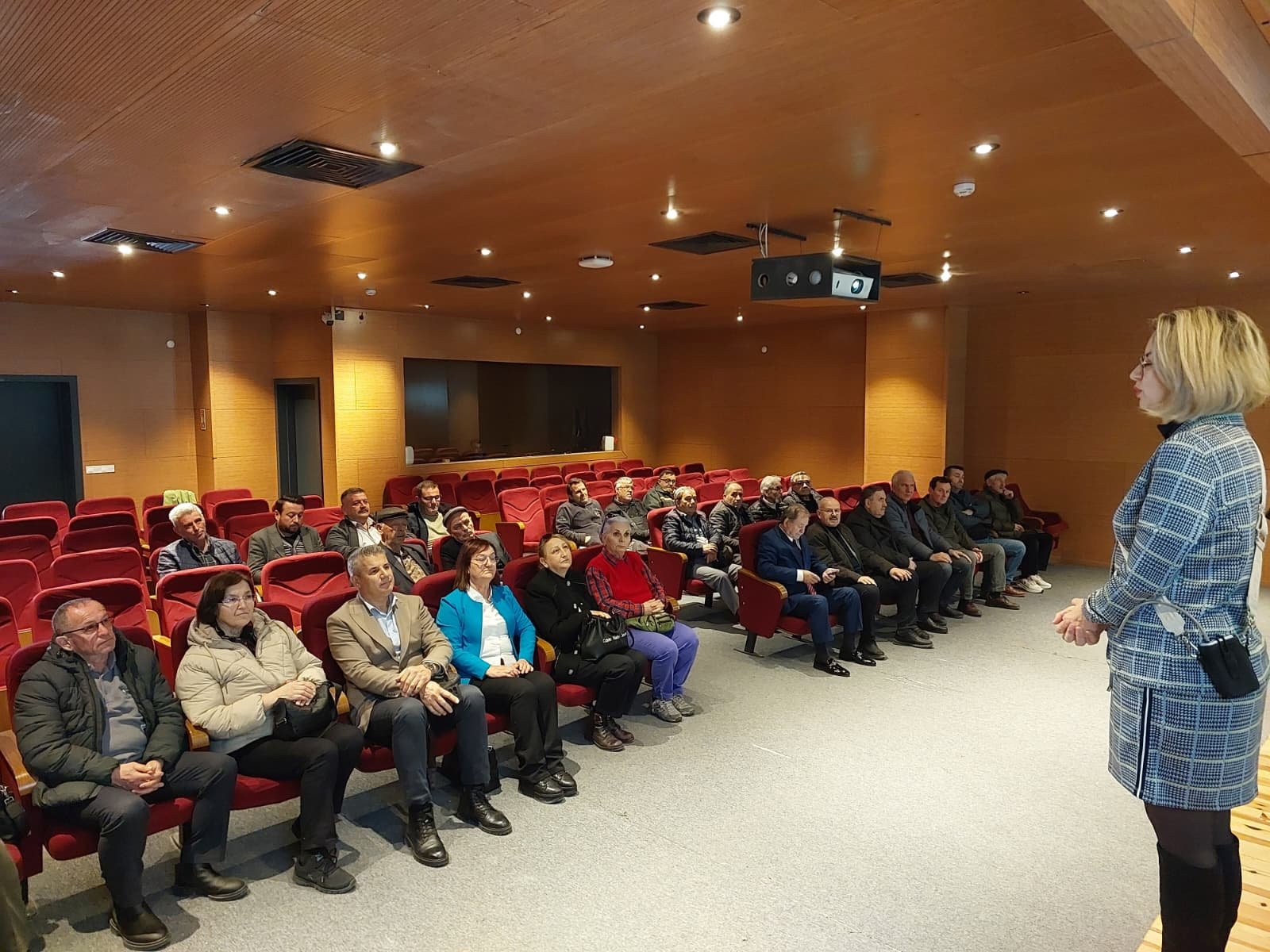 Geçerli görselin alternatif metni yok. Dosya adı: muhtarlar2.jpg