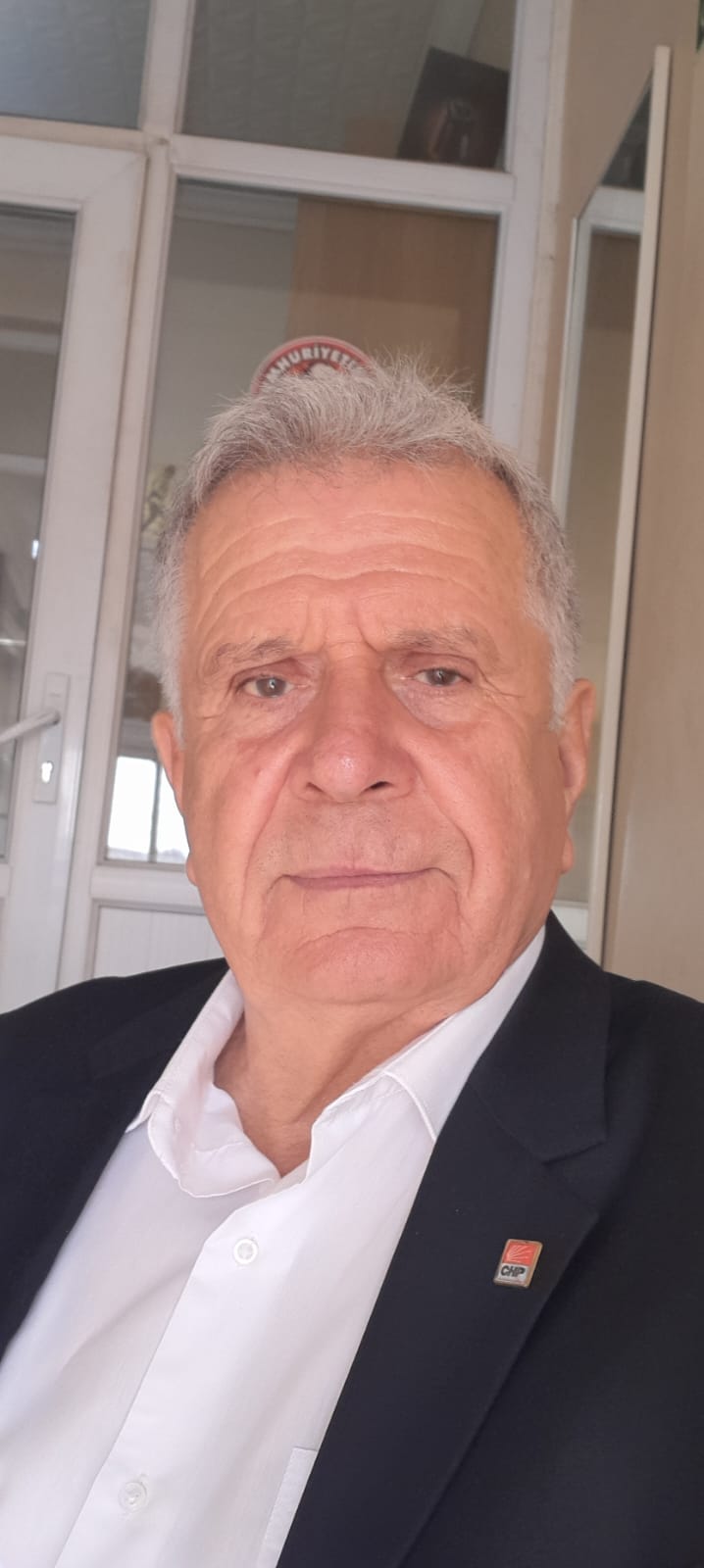 Geçerli görselin alternatif metni yok. Dosya adı: namik-kemal-oguz.jpg