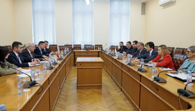 Komşuyla gündem: Gümrük ve su