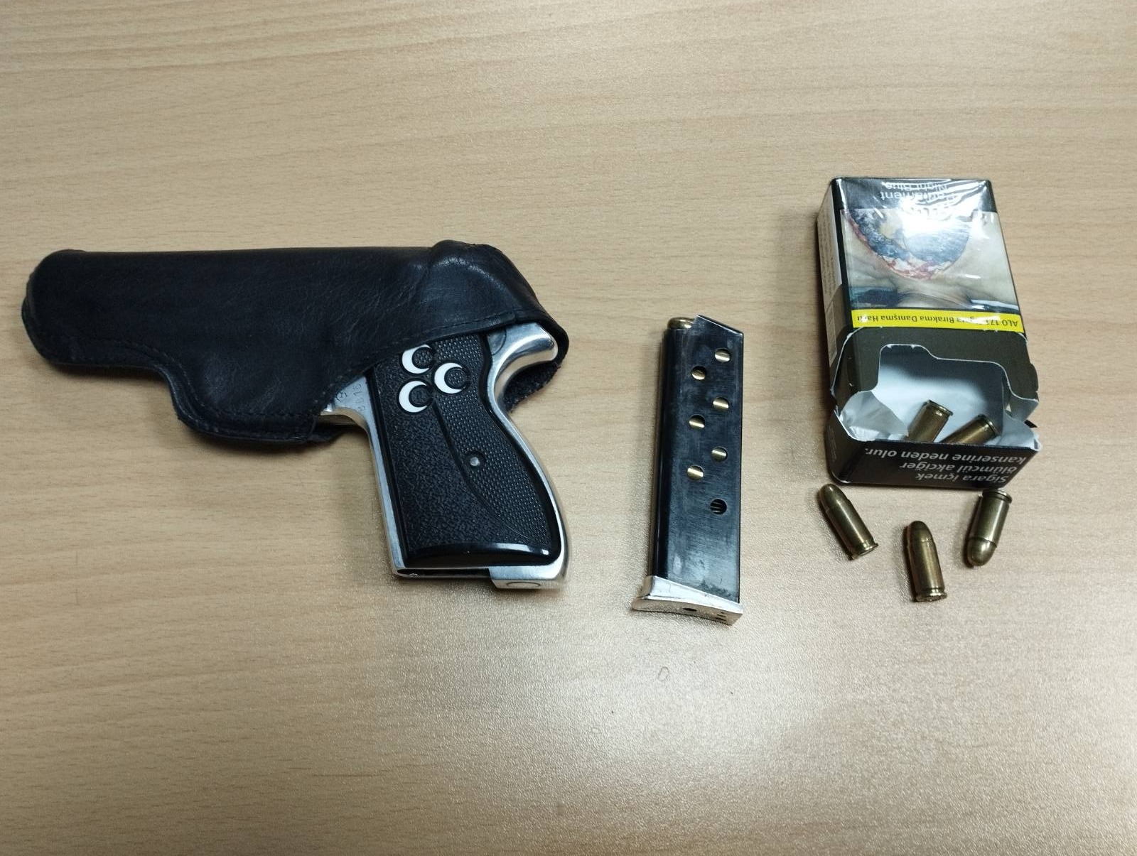 Geçerli görselin alternatif metni yok. Dosya adı: tabanca.jpg