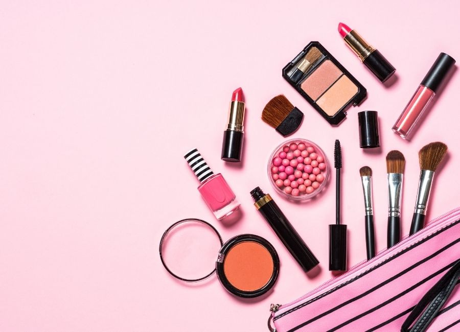 Geçerli görselin alternatif metni yok. Dosya adı: toptan-kozmetik-urunleri-6.jpg