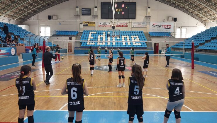 Filede Plevne ve Şehit Asım finalde