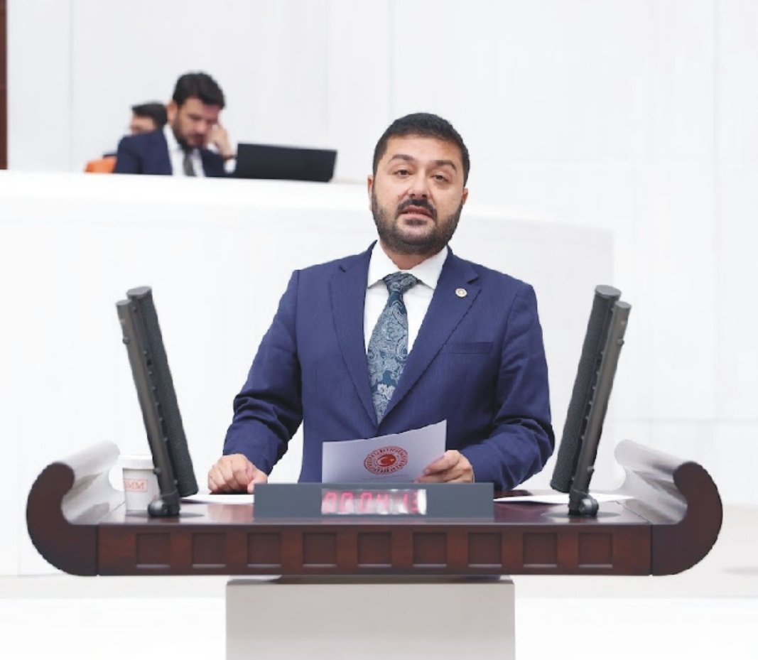 Geçerli görselin alternatif metni yok. Dosya adı: yazgan.jpg