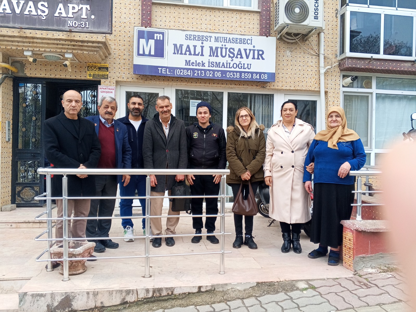 Geçerli görselin alternatif metni yok. Dosya adı: yesevi1.jpg