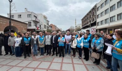 Velilerden Tekin’e ‘istifa’ çağrısı!