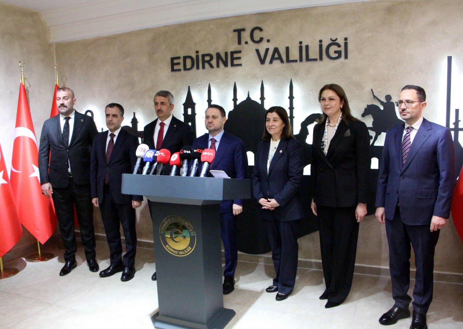 Geçerli görselin alternatif metni yok. Dosya adı: adalet-bakani-10.jpeg