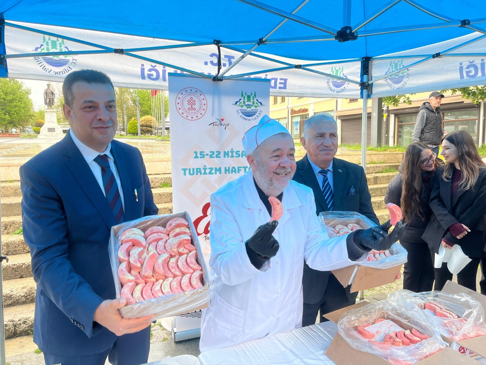 Geçerli görselin alternatif metni yok. Dosya adı: arslanzade-8.jpeg