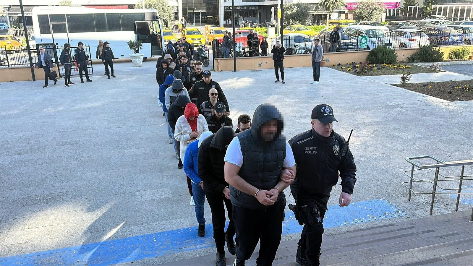 Geçerli görselin alternatif metni yok. Dosya adı: bahis-2.jpeg