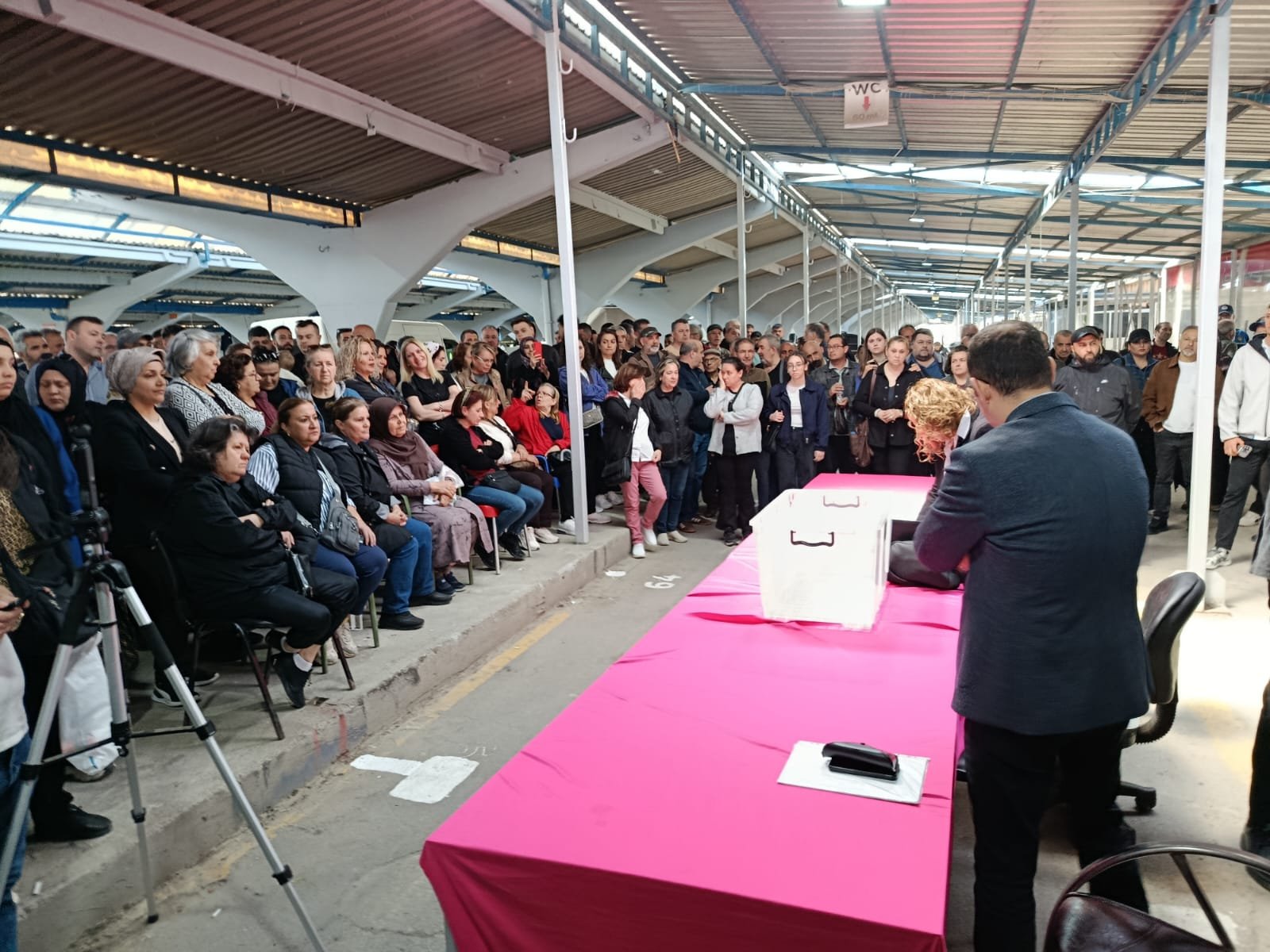 Geçerli görselin alternatif metni yok. Dosya adı: balkan-pazari-2.jpeg