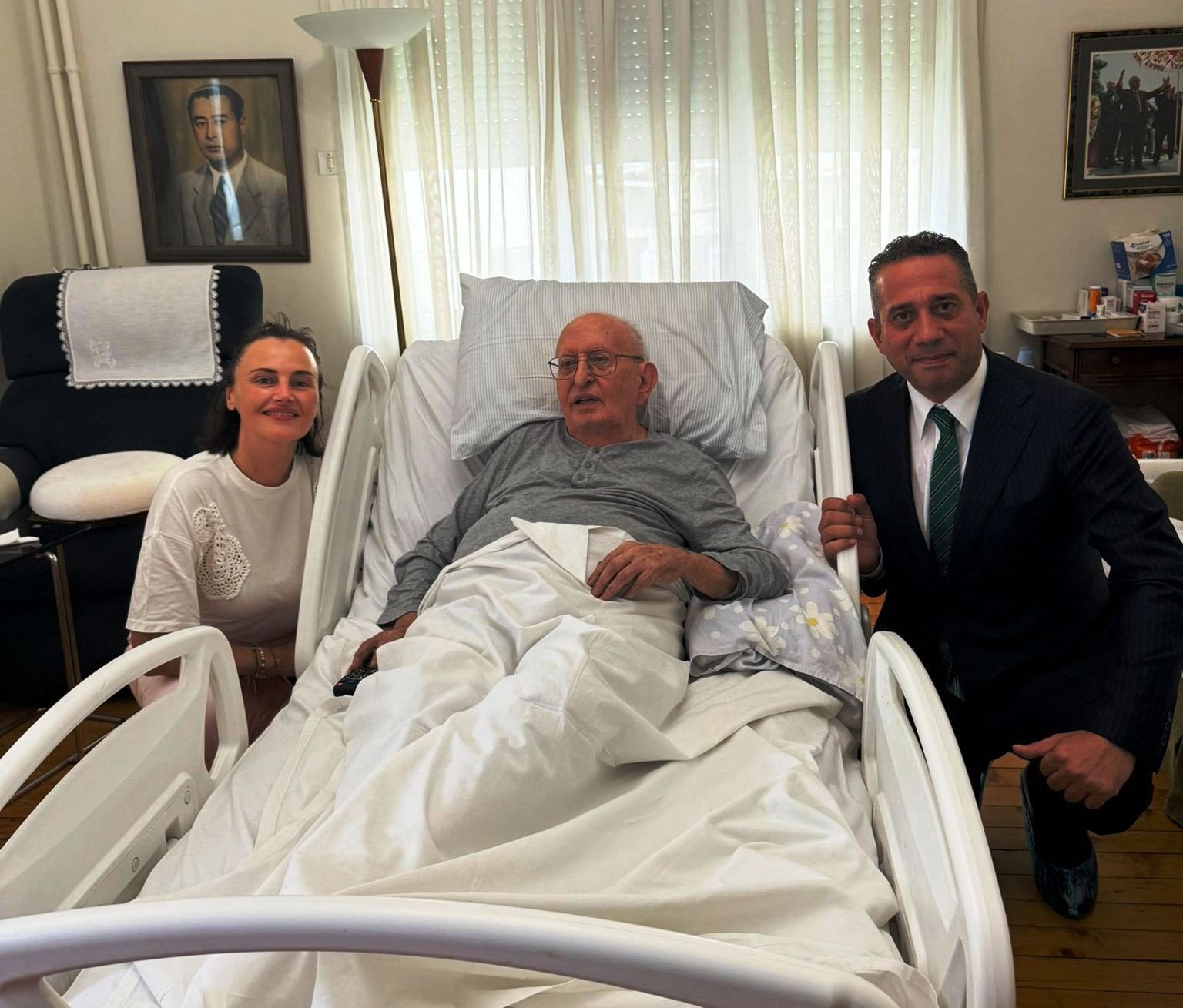 Geçerli görselin alternatif metni yok. Dosya adı: cindoruk.jpg