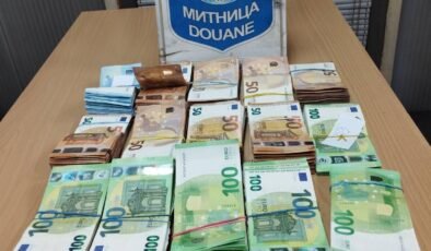 TIR’ın havalandırmasında 101 bin euro!