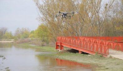 Sivrisineğe dron destekli ilaçlama