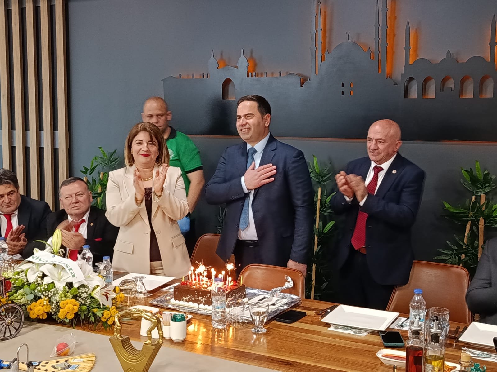 Geçerli görselin alternatif metni yok. Dosya adı: harun-ozen-2.jpeg