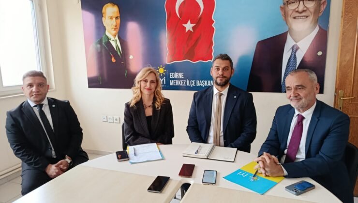 İYİ Partili Sayan: Liyakat gitti, sadakat geldi