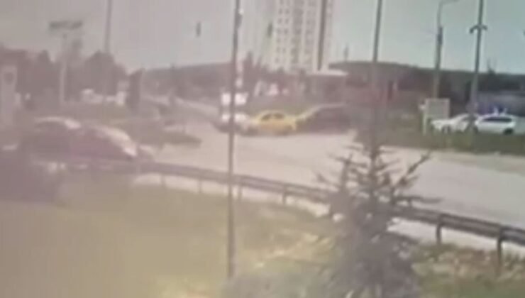 Ambulansla taksi çarpıştı: 5 yaralı!