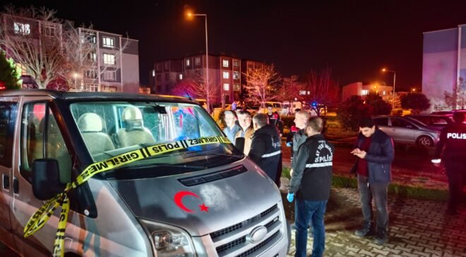Minibüsünde tabancayla öldürüldü!