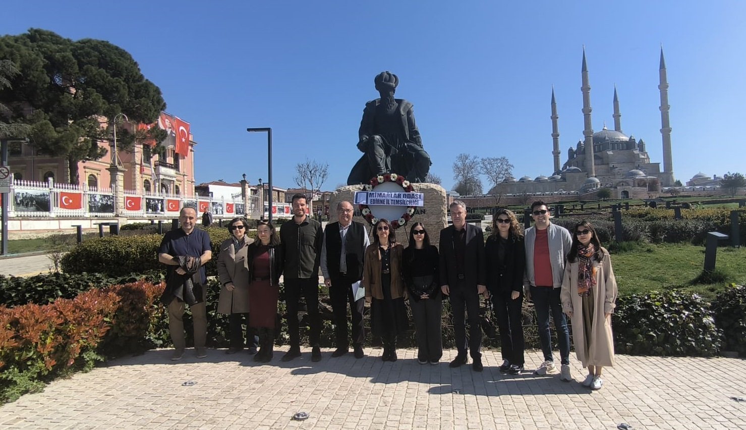 Geçerli görselin alternatif metni yok. Dosya adı: mimarlar-1.jpeg