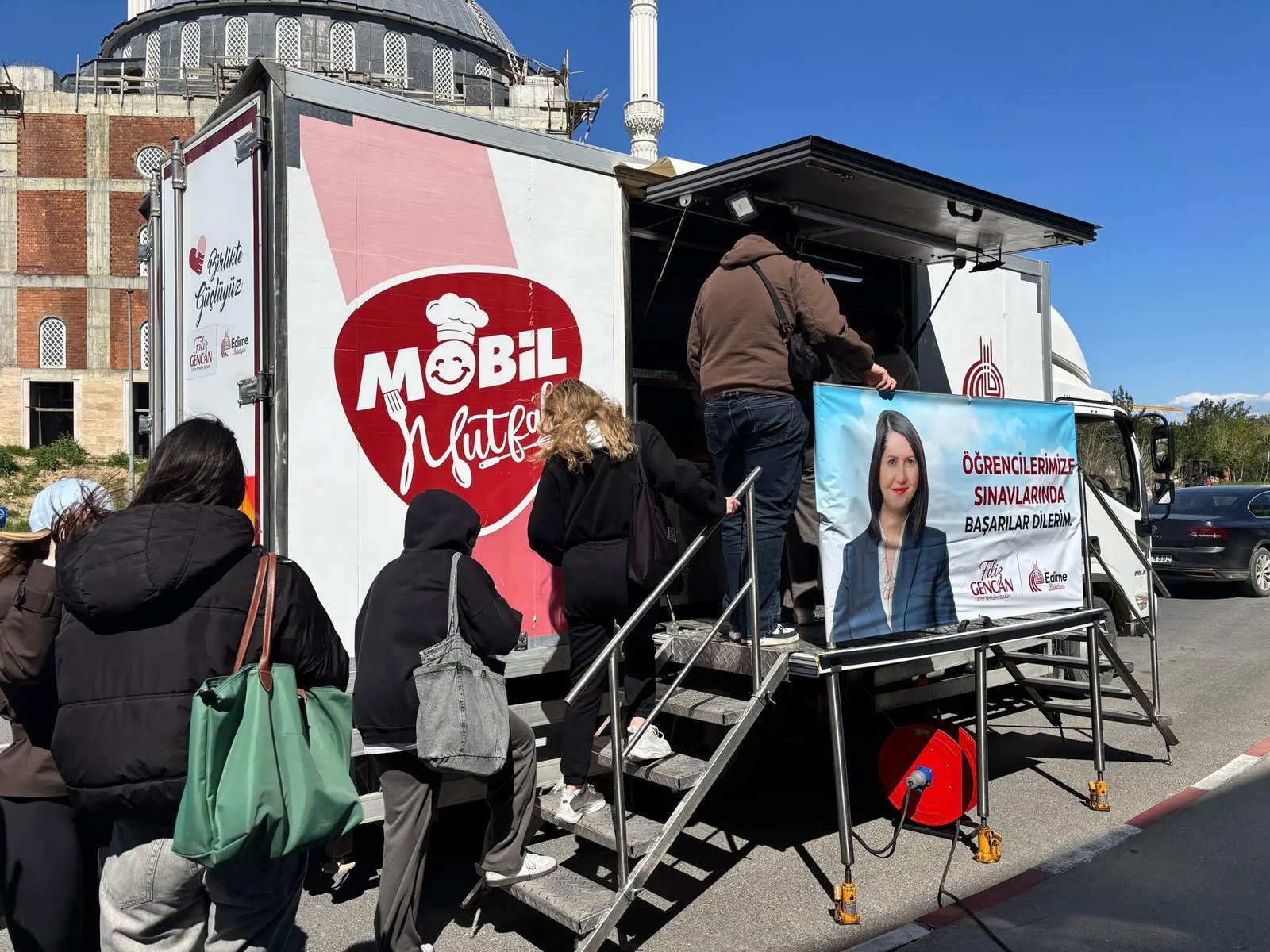 Geçerli görselin alternatif metni yok. Dosya adı: resim_2-1.jpg