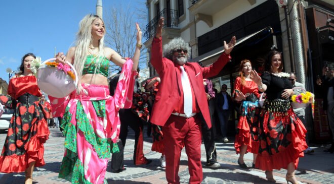 8 Nisan’a 9/8’lik kutlama!