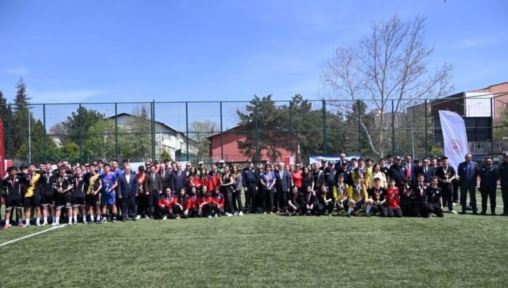 ‘Sokaklar Bizim’ Futbol Turnuvası tamamlandı