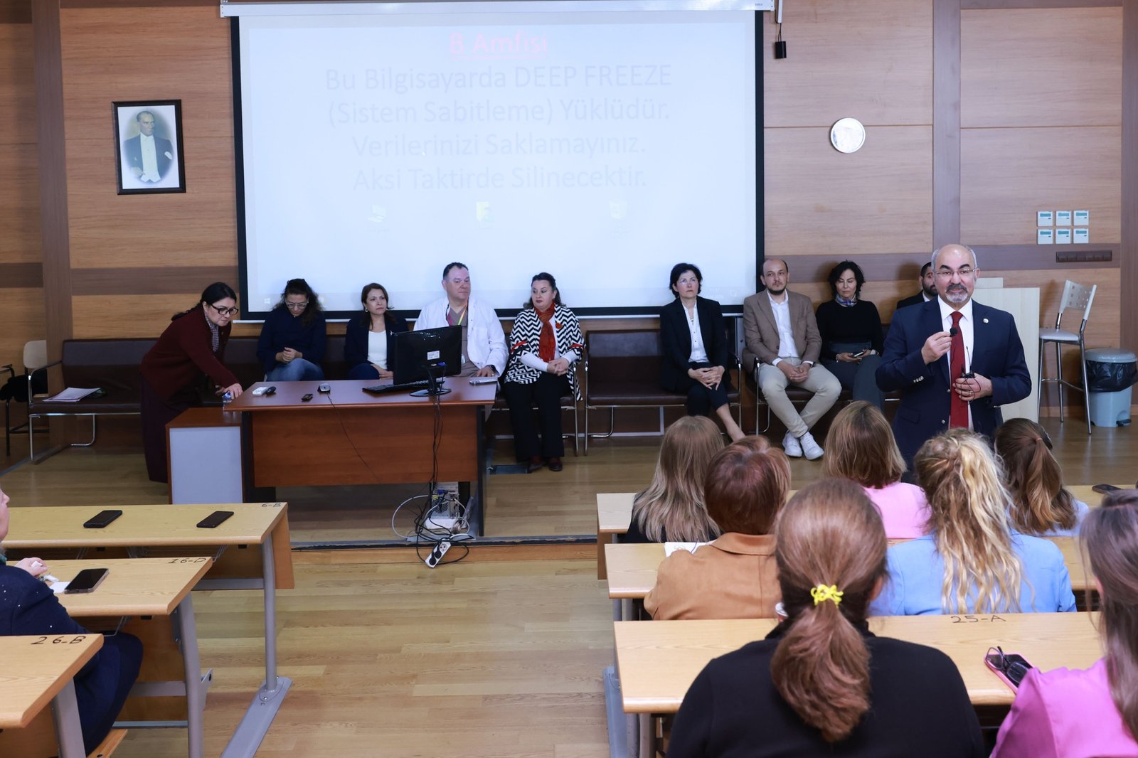 Geçerli görselin alternatif metni yok. Dosya adı: tu-meme-2.jpeg