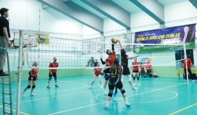TÜ’de voleybol coşkusu
