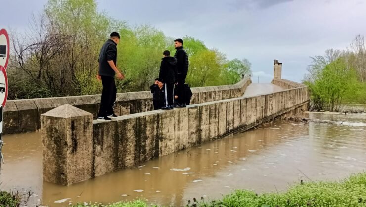 Korkuluklarda cambazlık!