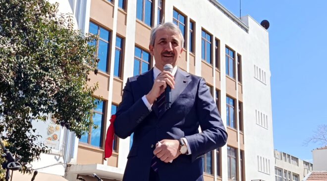 Vali Sezer’den polislere kutlama