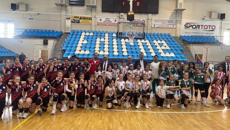 Plevne’nin minikleri filede şampiyon