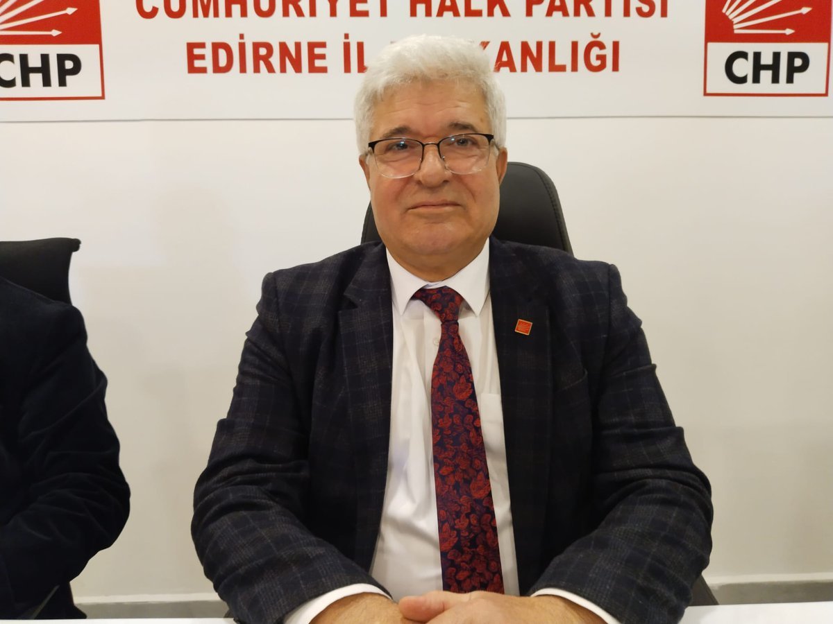 Geçerli görselin alternatif metni yok. Dosya adı: yucel.jpg