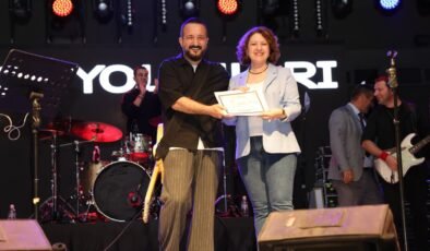 Gece Yolcuları’na konserde diploma