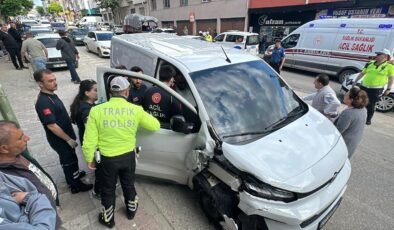 Kamyonet 5 araca çarptı; 2 yaralı