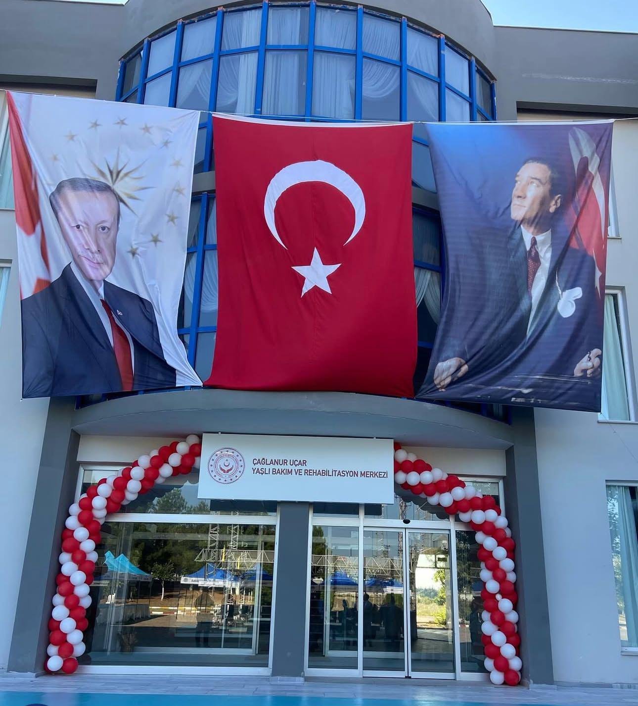 Geçerli görselin alternatif metni yok. Dosya adı: caglanur.jpg