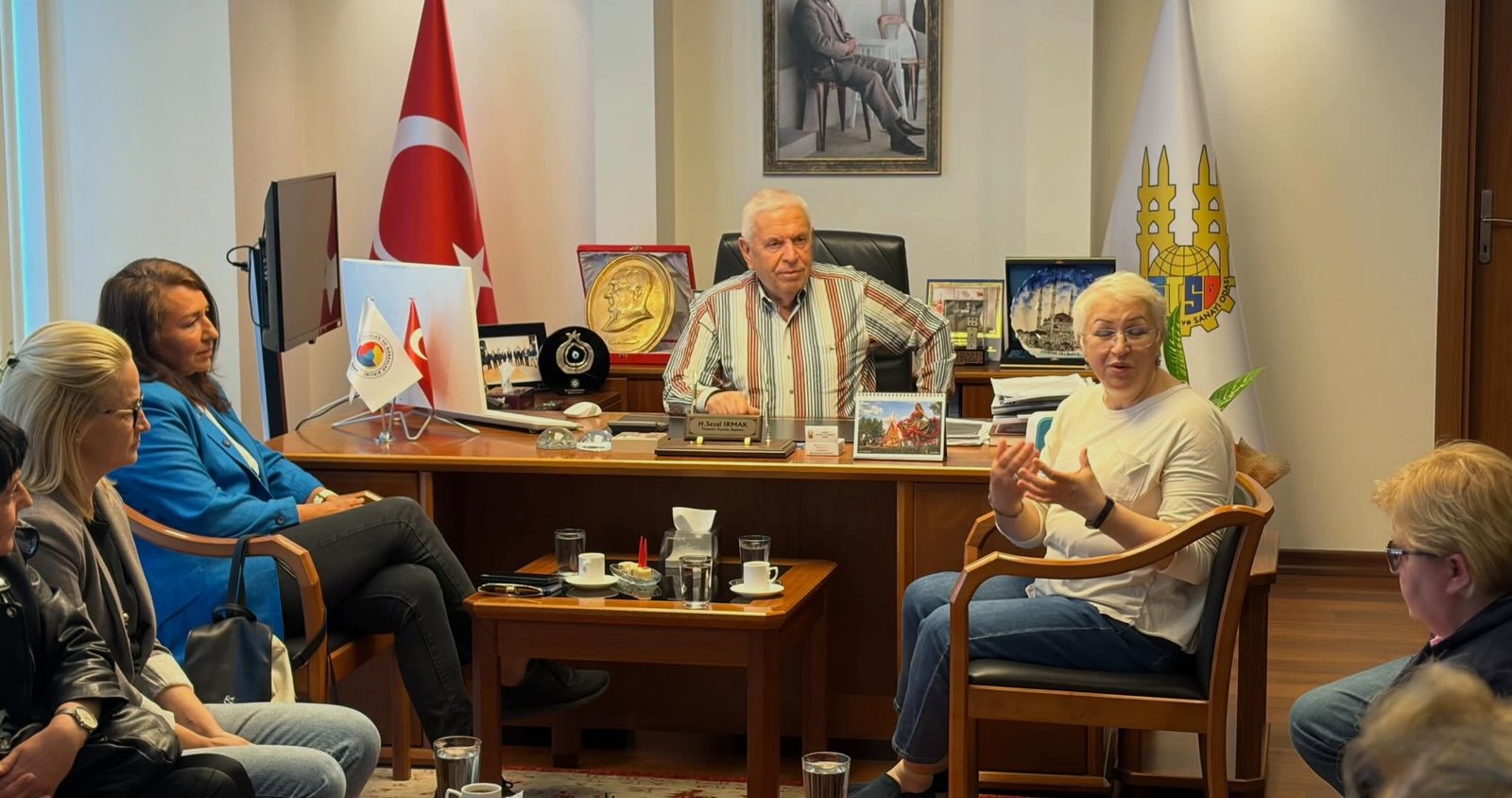 Geçerli görselin alternatif metni yok. Dosya adı: etso-bulgar1.jpg