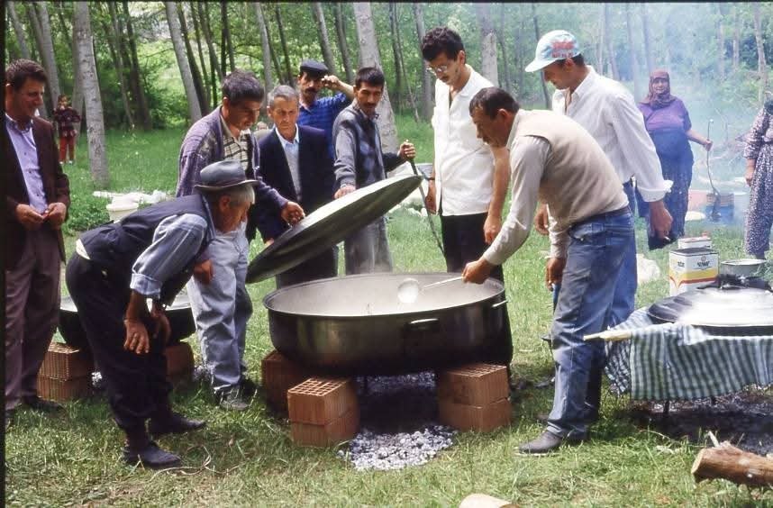 Geçerli görselin alternatif metni yok. Dosya adı: sinankoy-piravadi-pilav-ocagibasi.jpg